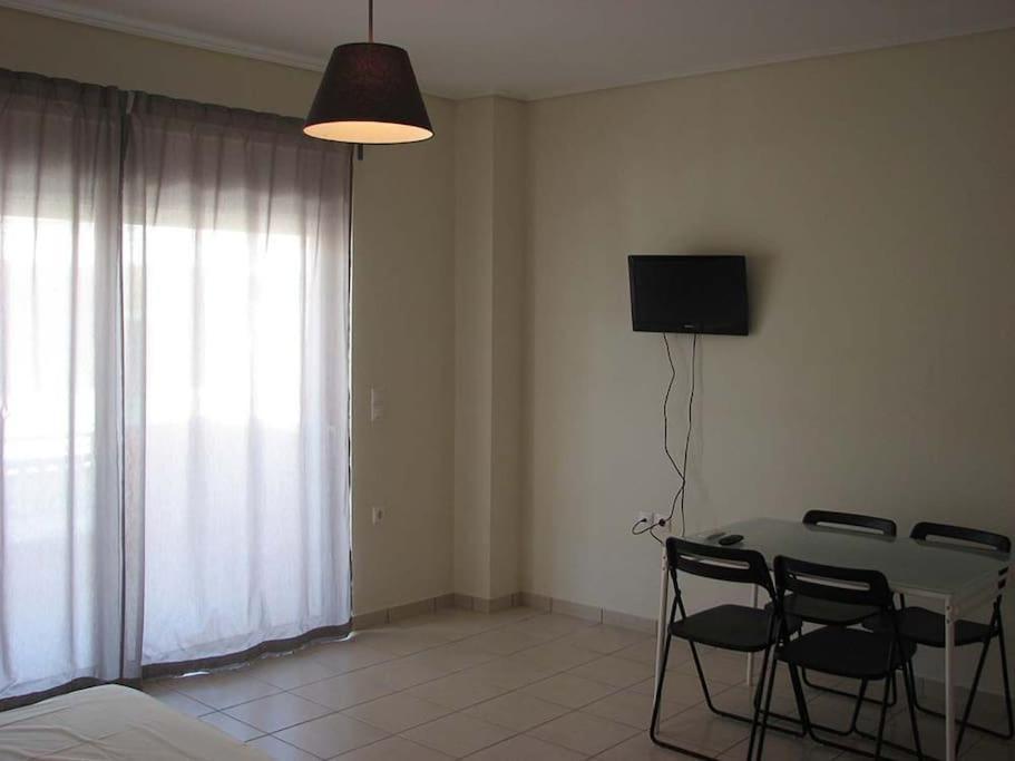 Apartment α οροφου με θεα στο βουνο *